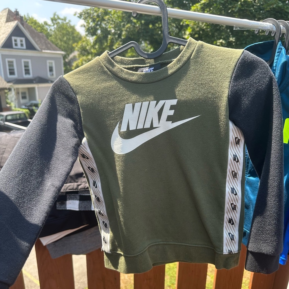 Nike Kids Green and Black Logo Sweatshirt